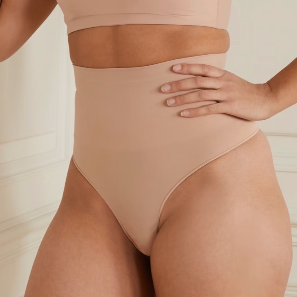 Skims Core Control Thong‎ Clay